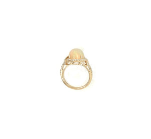 3.35TW Opal & Diamond Ring